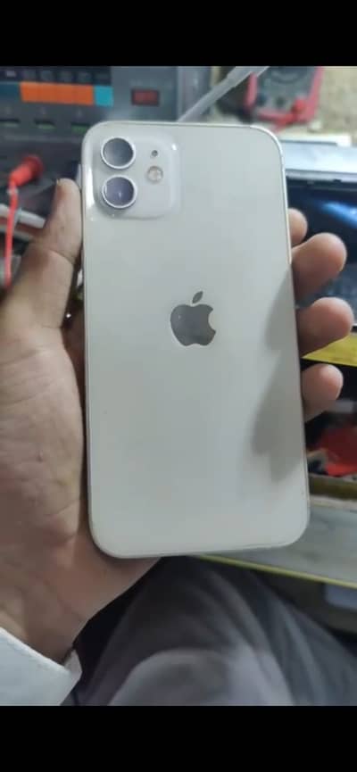 Apple iPhone 12