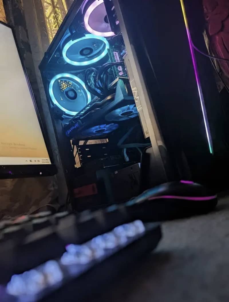 Computer with full setup 2