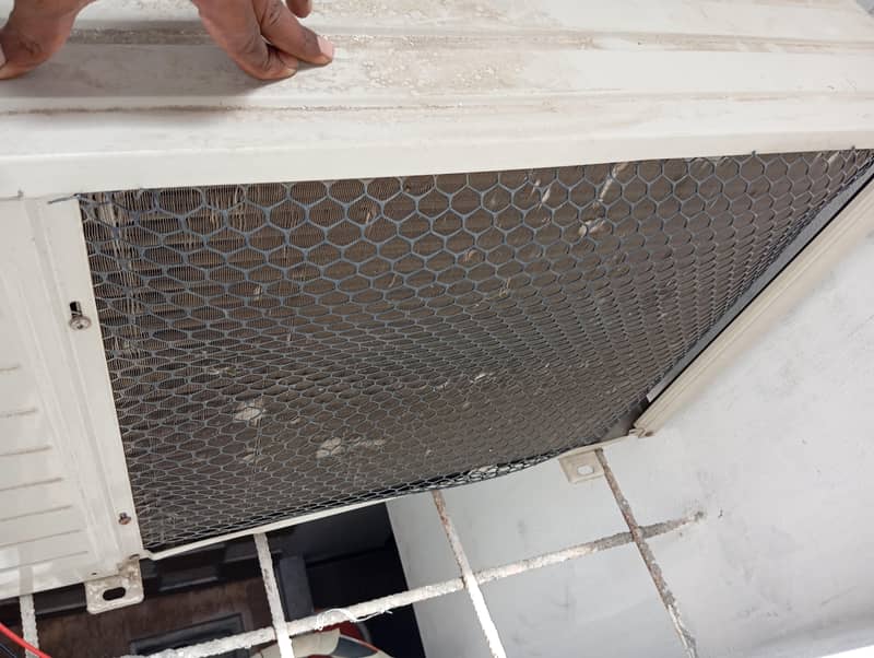 Dawlance 1.5 ton split AC 3