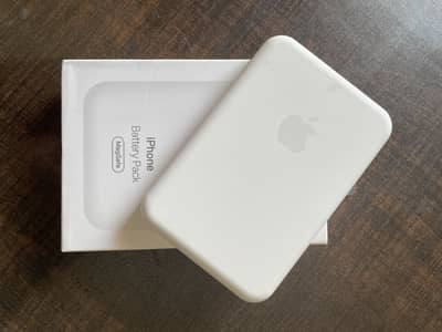 MagSafe power bank for phones