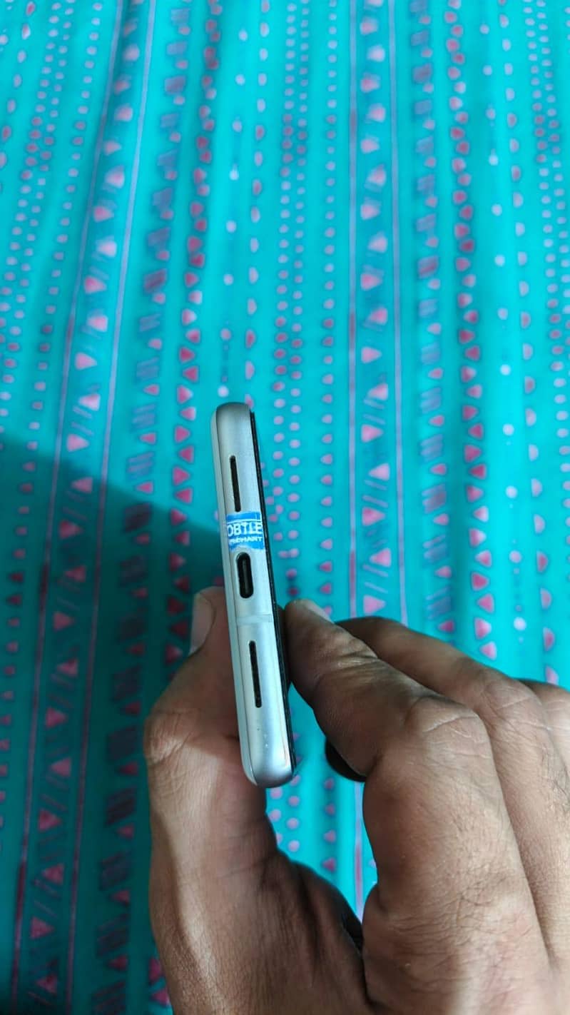 Google Pixel 7 3