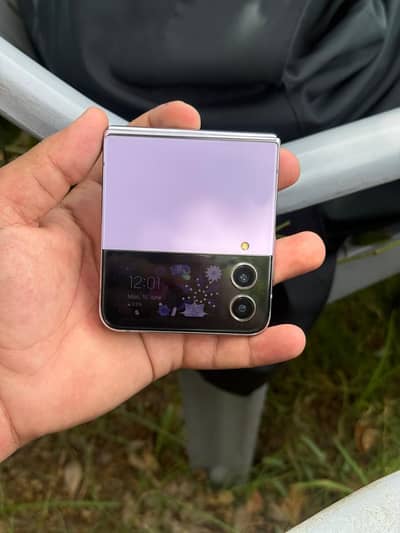 Samsung Mobile Z Flip 4