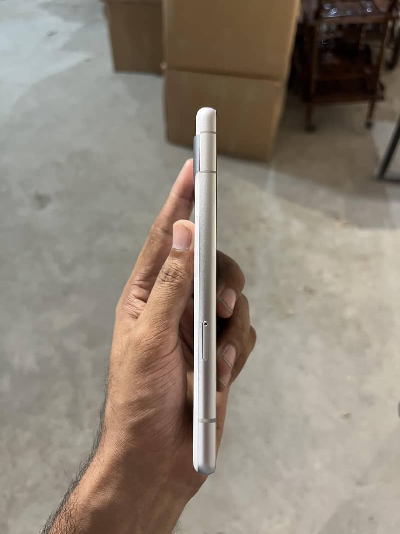 Google Pixel 7a 2