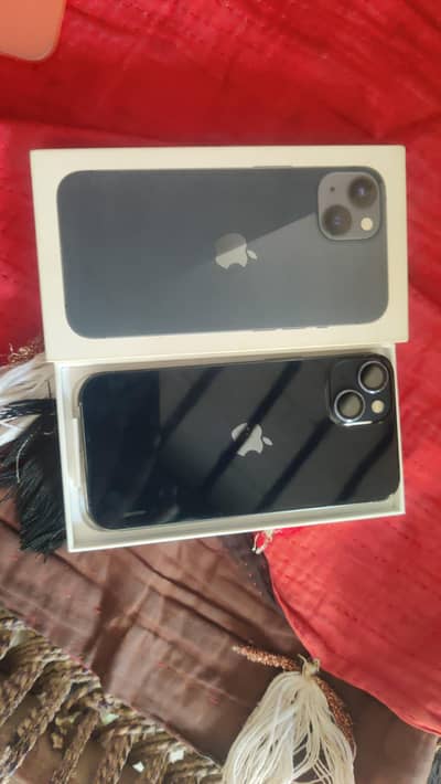 Apple iPhone 13
