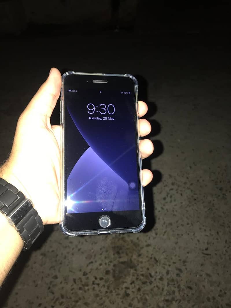 Apple iPhone 7 Plus 1