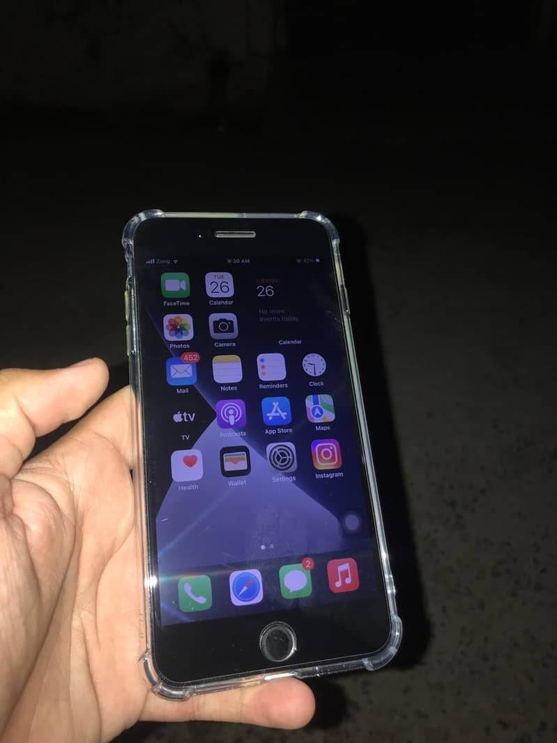 Apple iPhone 7 Plus 2