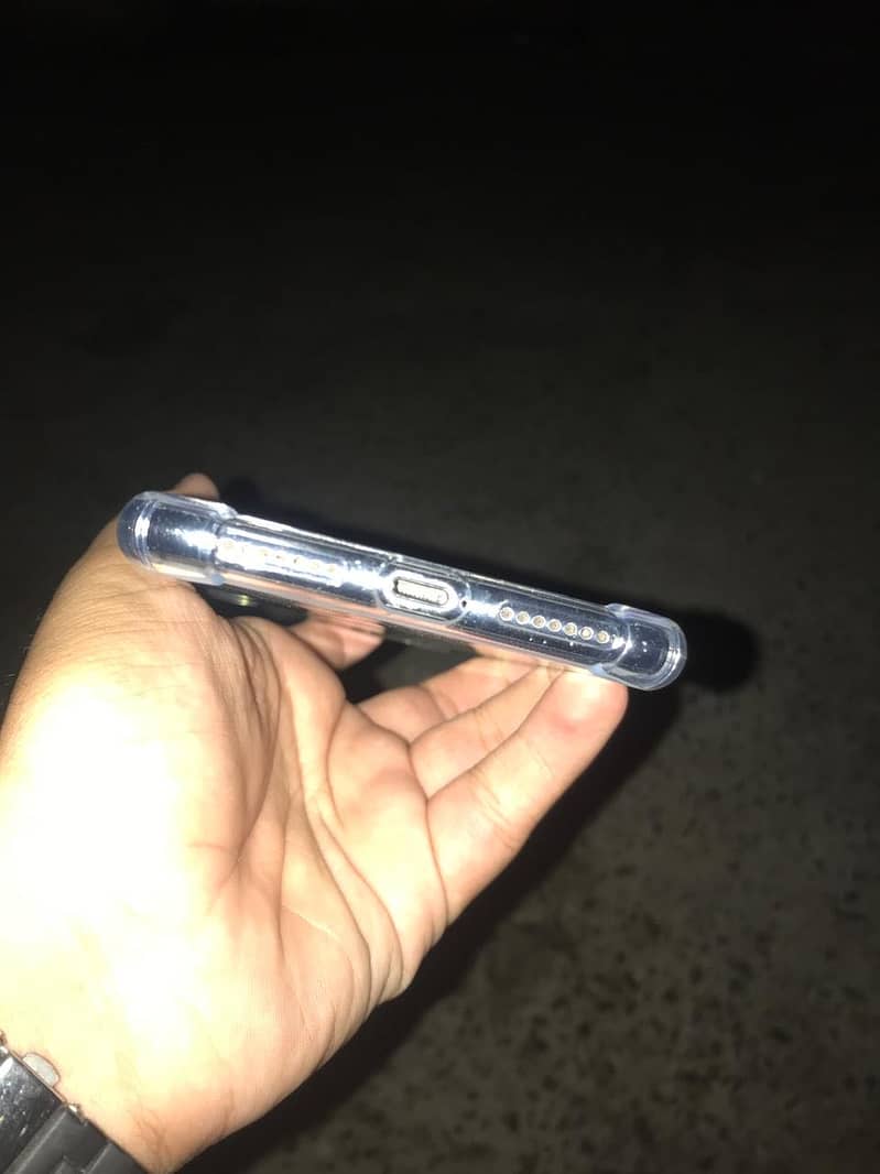 Apple iPhone 7 Plus 4