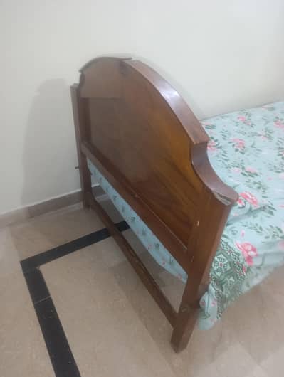 pure 100% wooden bed condition 9/10 sofa also