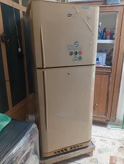 FULL SIZE PEL FRIDGE