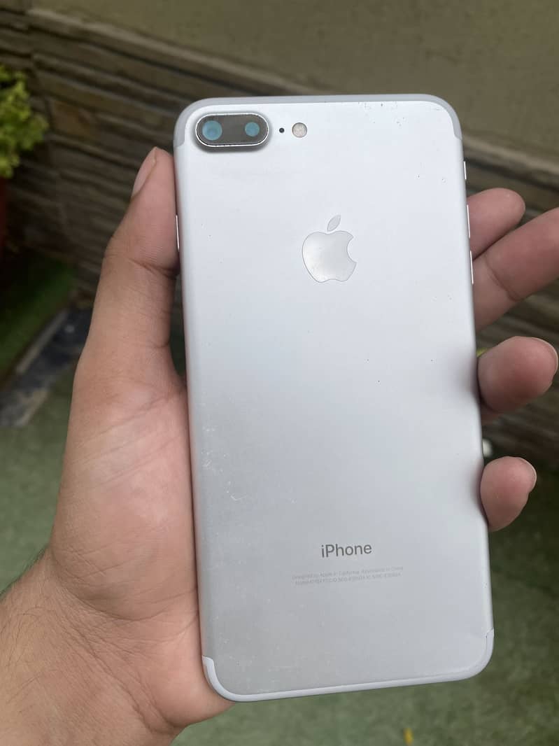 Apple iPhone 7 Plus 0