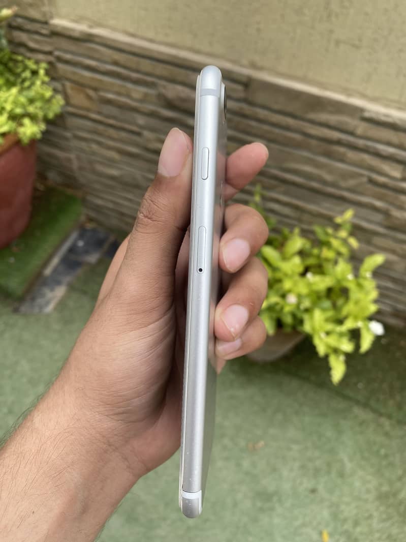 Apple iPhone 7 Plus 3