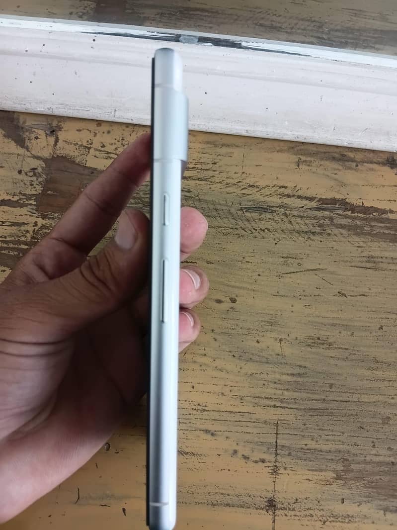 Google Pixel 7 5