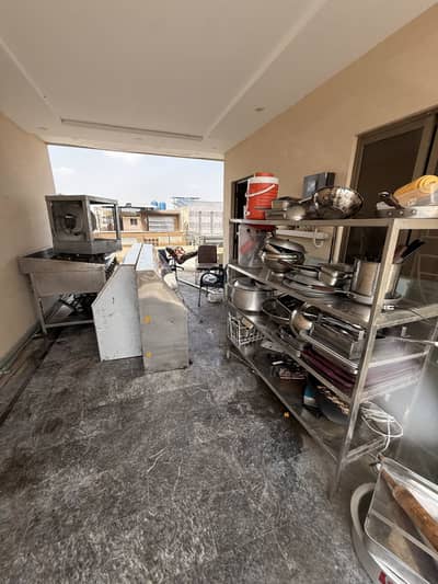 Complete restaurant kitchen setup for Sale|Fryer,Broaster,Chillers