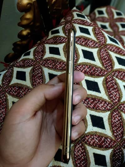 Apple iPhone XS