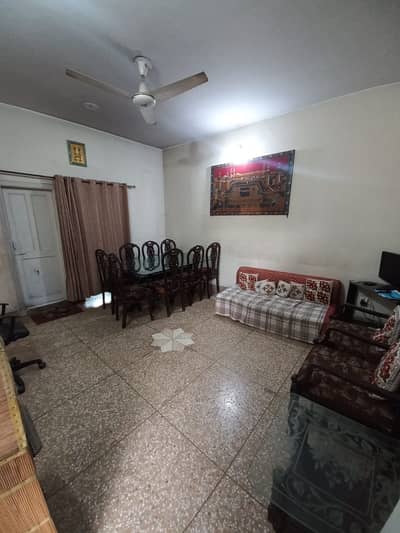 first floor for rent location i-10 Islamabad  small family required