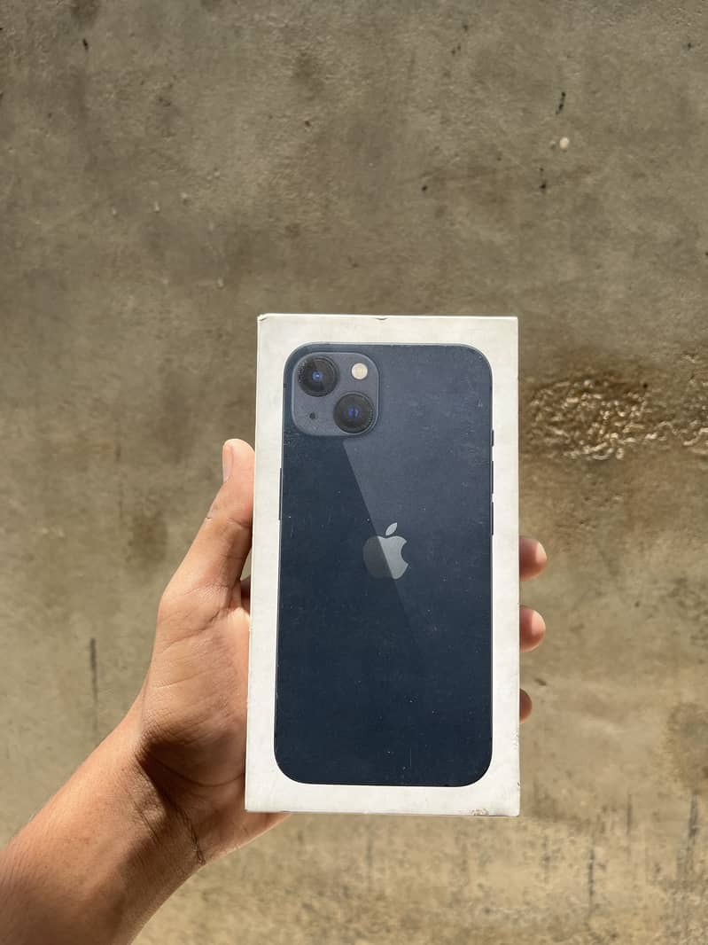 iPhone 13 0