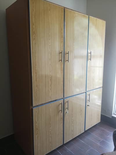 wardrobe 6.5 ft x 5 ft size