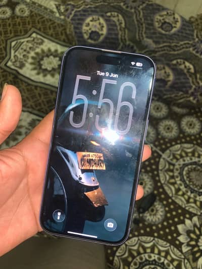 Apple iPhone 16