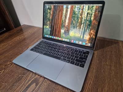Macbook Pro 2019 | 13 Inch | Intel i7 | 16 GB RAM | 1 TB SSD