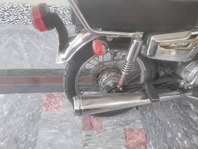 honda 125 for sale good condition home used bike