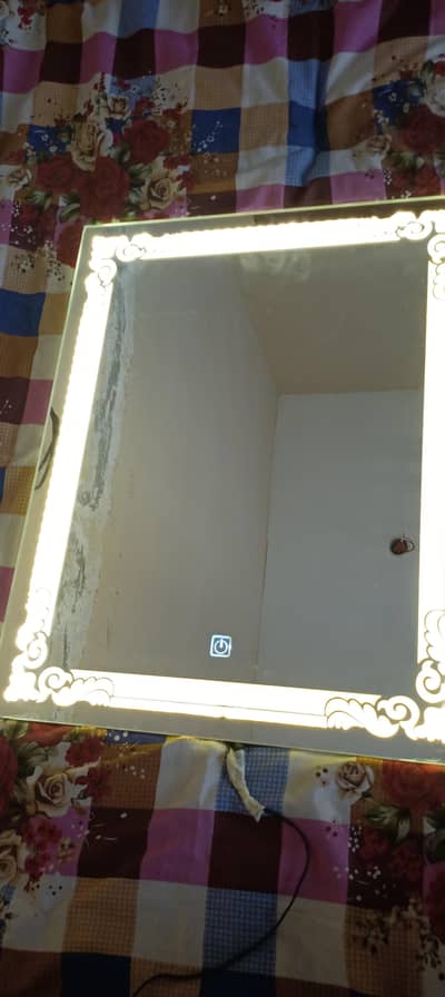 miror glaass lighting