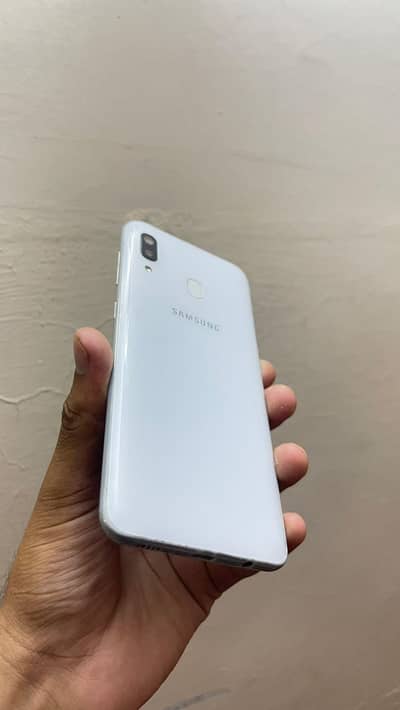 Samsung Mobile A30
