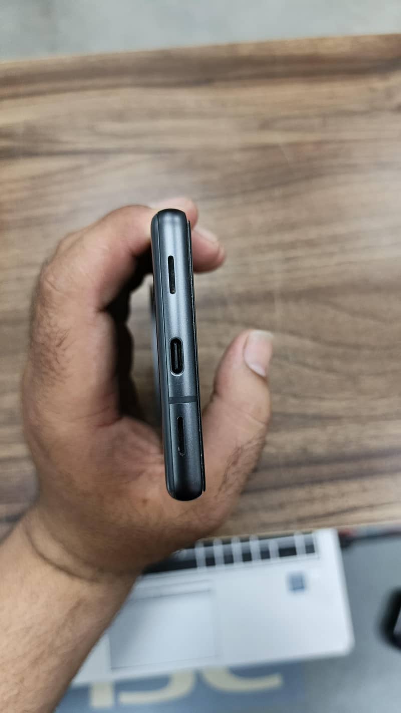 Google Pixel 7a 2