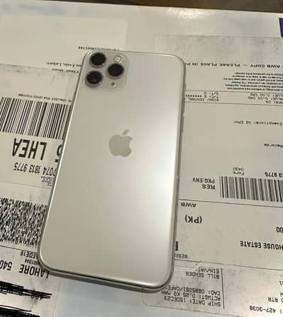 Apple iPhone 11 Pro 256 GB white dual PTA approved *Like brand new*