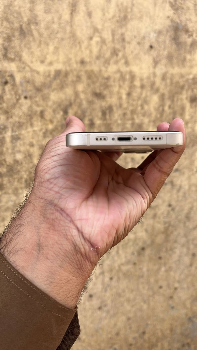 Apple iPhone 13 3