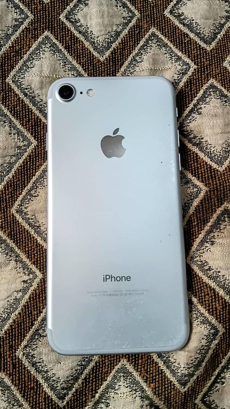 Apple iPhone 7 Plus 1