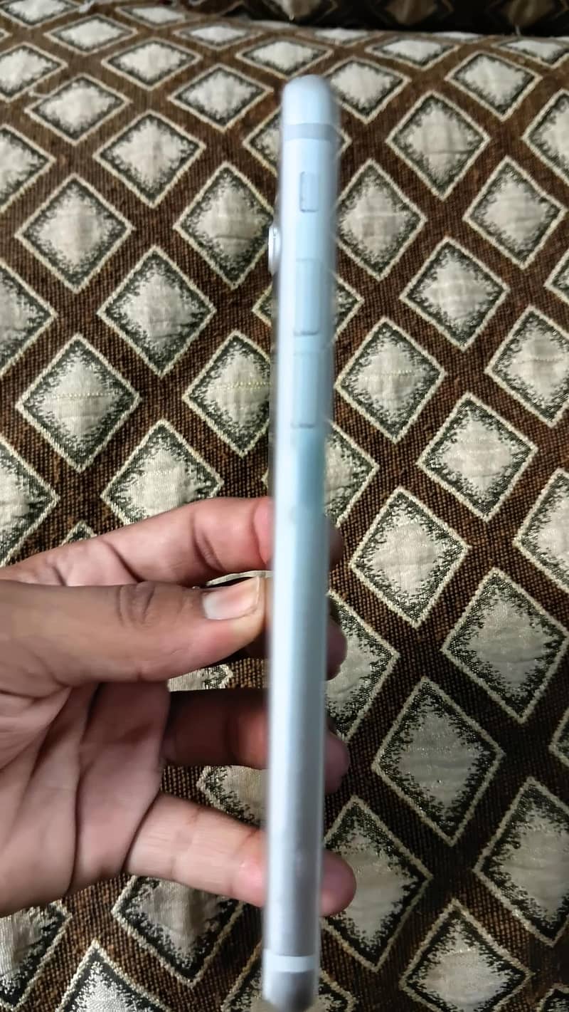 Apple iPhone 7 Plus 4