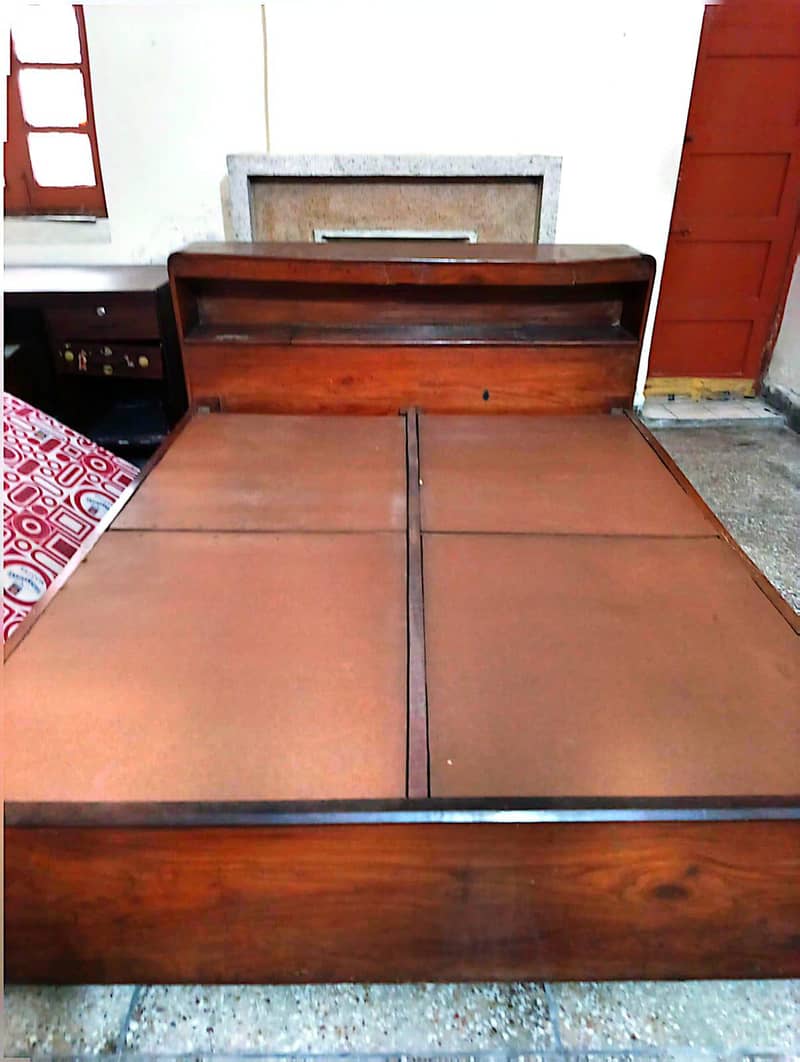 Double bed 0