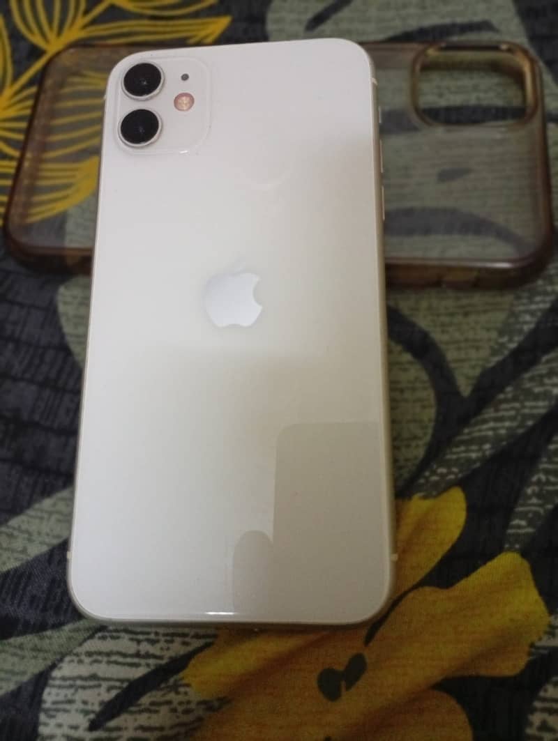 Apple iPhone 11 3