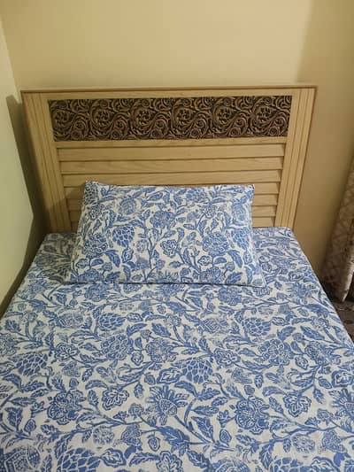 Single Wooden Bed - Excellent Condition – Strong & Stylish