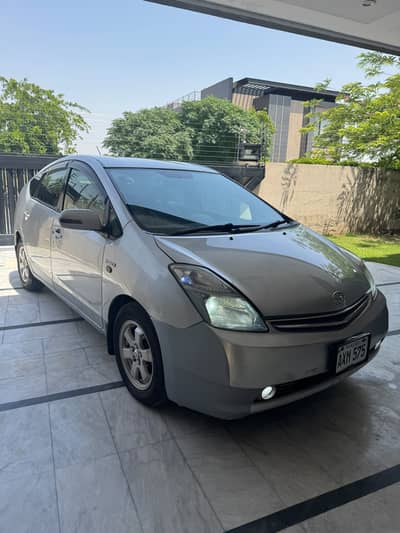 Toyota Prius 2012 Full option