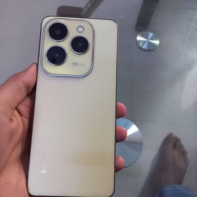 Infinix Hot 40