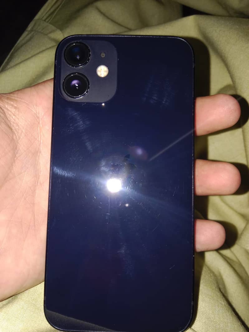 Apple iPhone 12 mini 0