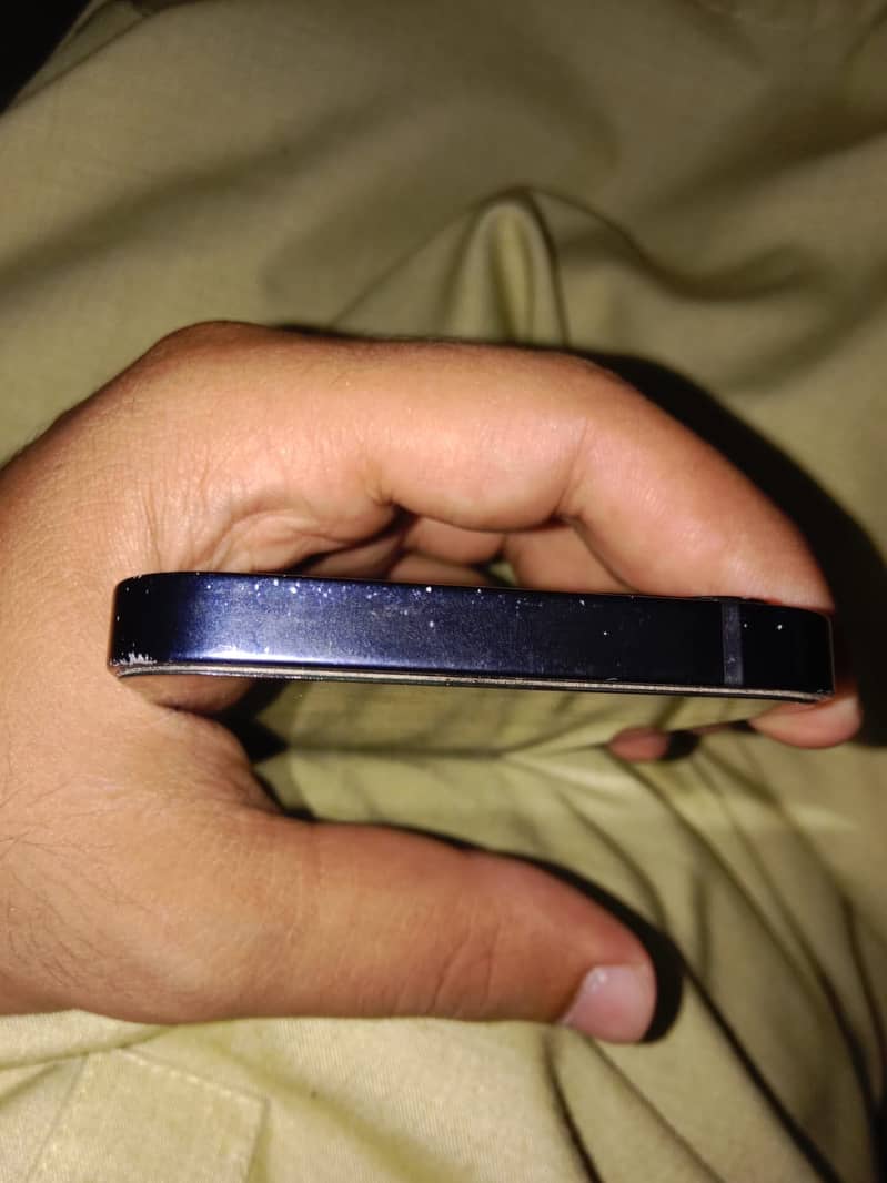 Apple iPhone 12 mini 1