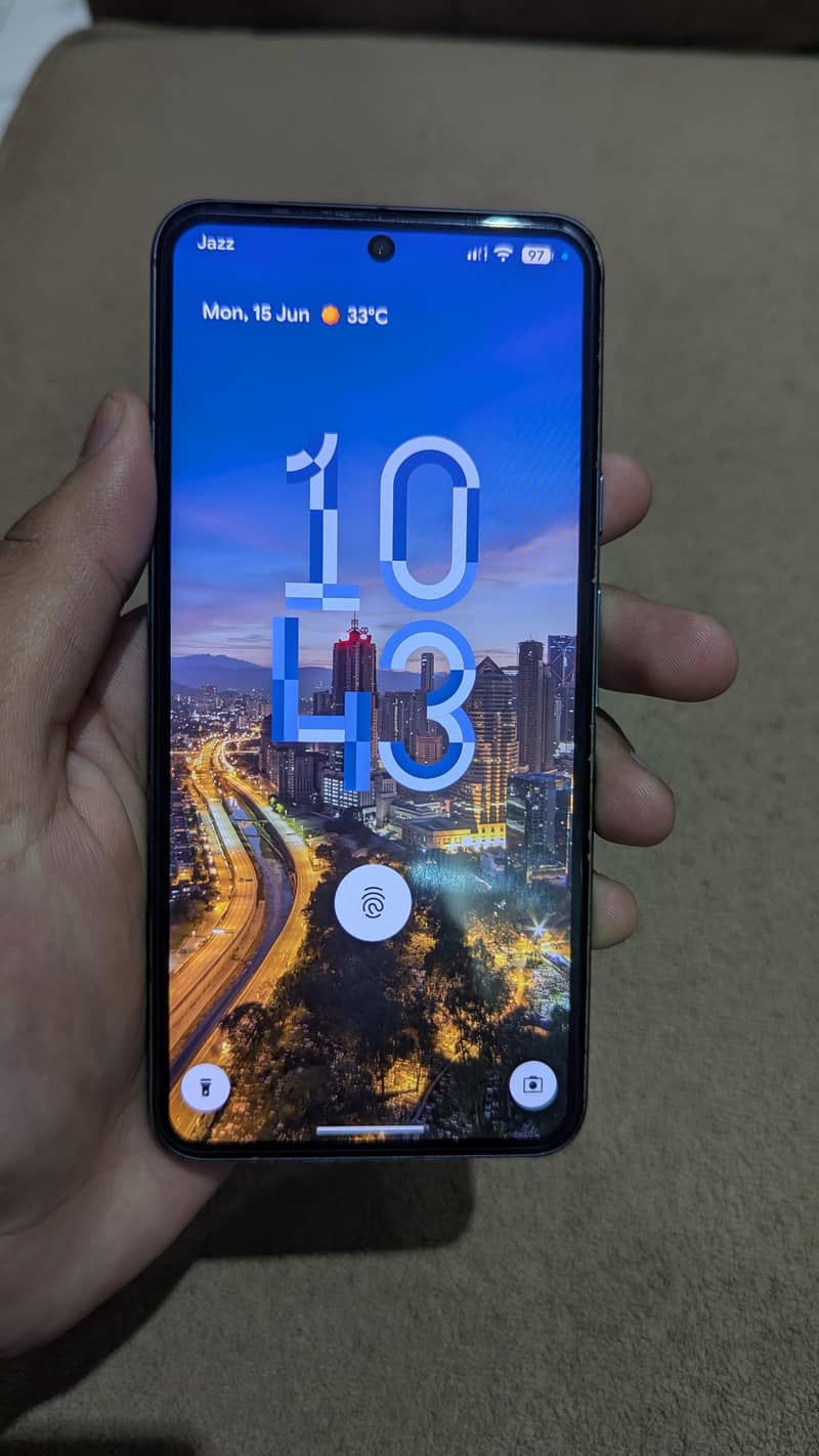 Google Pixel 8 1