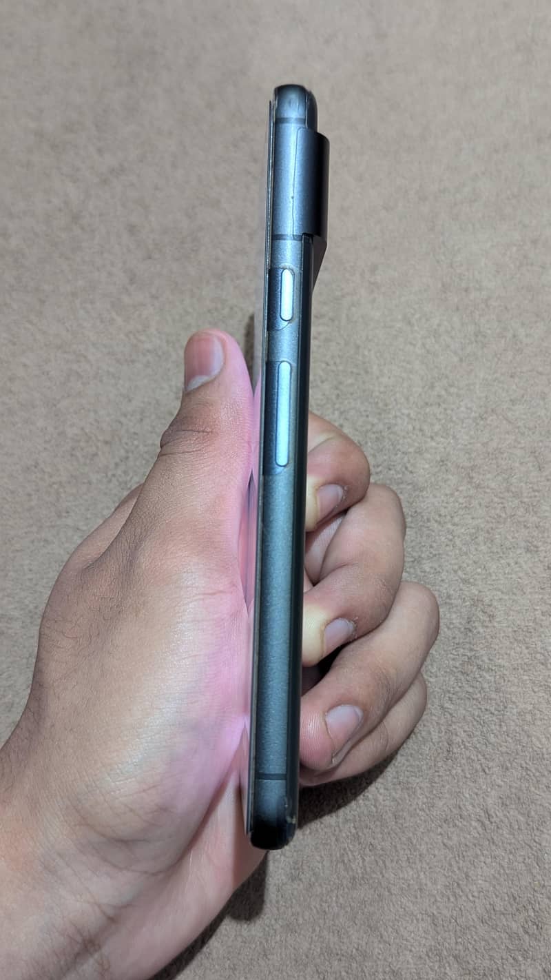 Google Pixel 8 4
