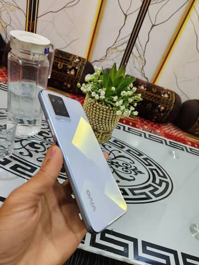 Vivo Y33s