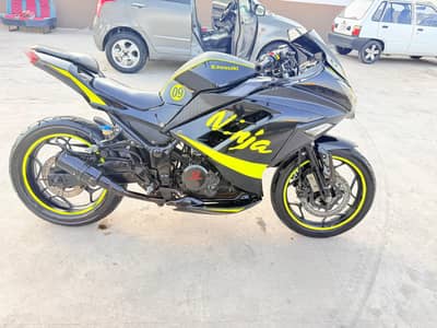 Kawasaki Ninja Heavy Bike