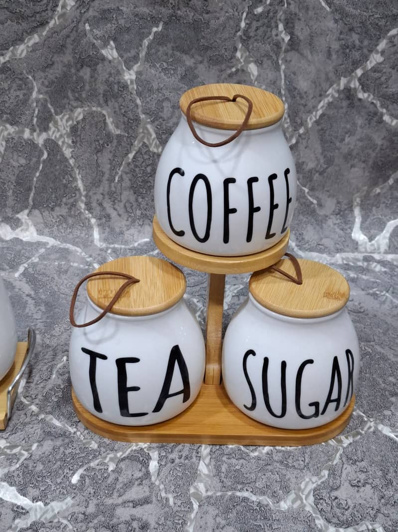 Containers \ Jars \ Boxes \ Kitchen Essentials 0