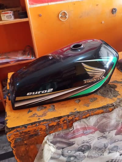Honda 125 13 model tanki set