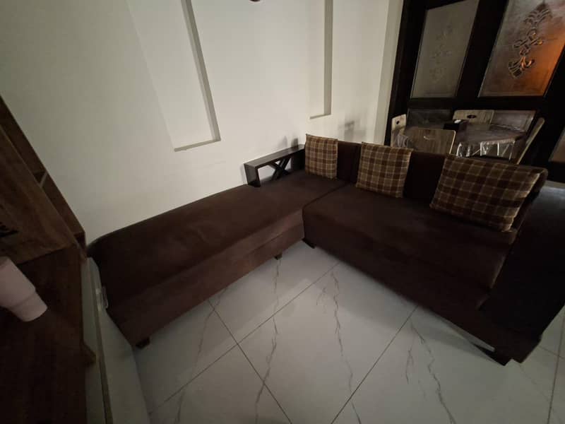 L shape sofa 0