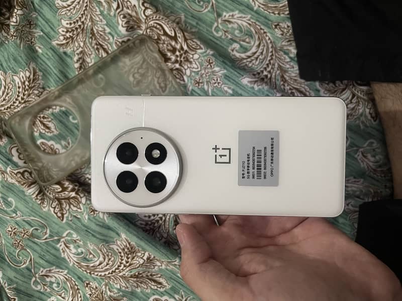 One Plus 13 6