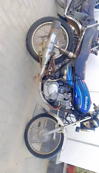 SUZUKI