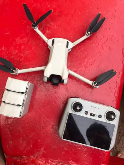 DJ I drone mini 3 all accessories in battery 1 controller