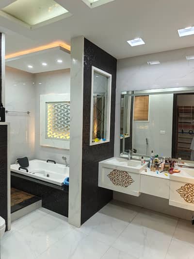 Like new furnished upper portion have 3 bedrooms