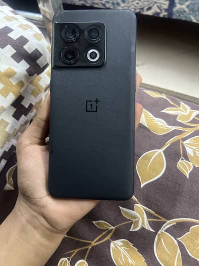 One Plus 10 Pro